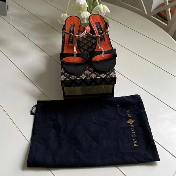 Vintage Patrick Cox Black Canvas/patterned snakeskin Strappy Sandals, 37EU/6.5US - Picture 2 of 9